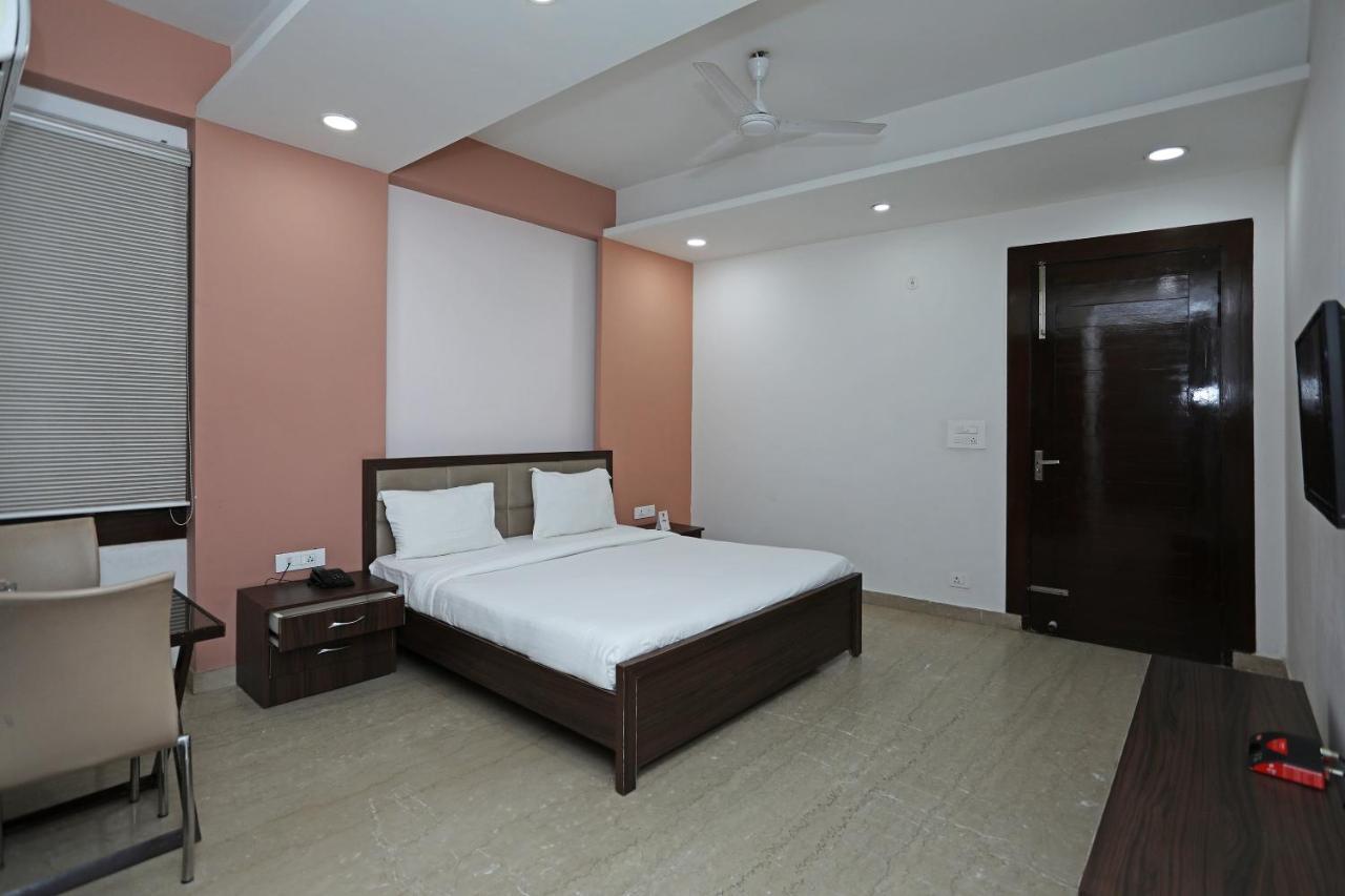 Spot On 74347 Satyam Bhawan Hotel ปูรี ภายนอก รูปภาพ